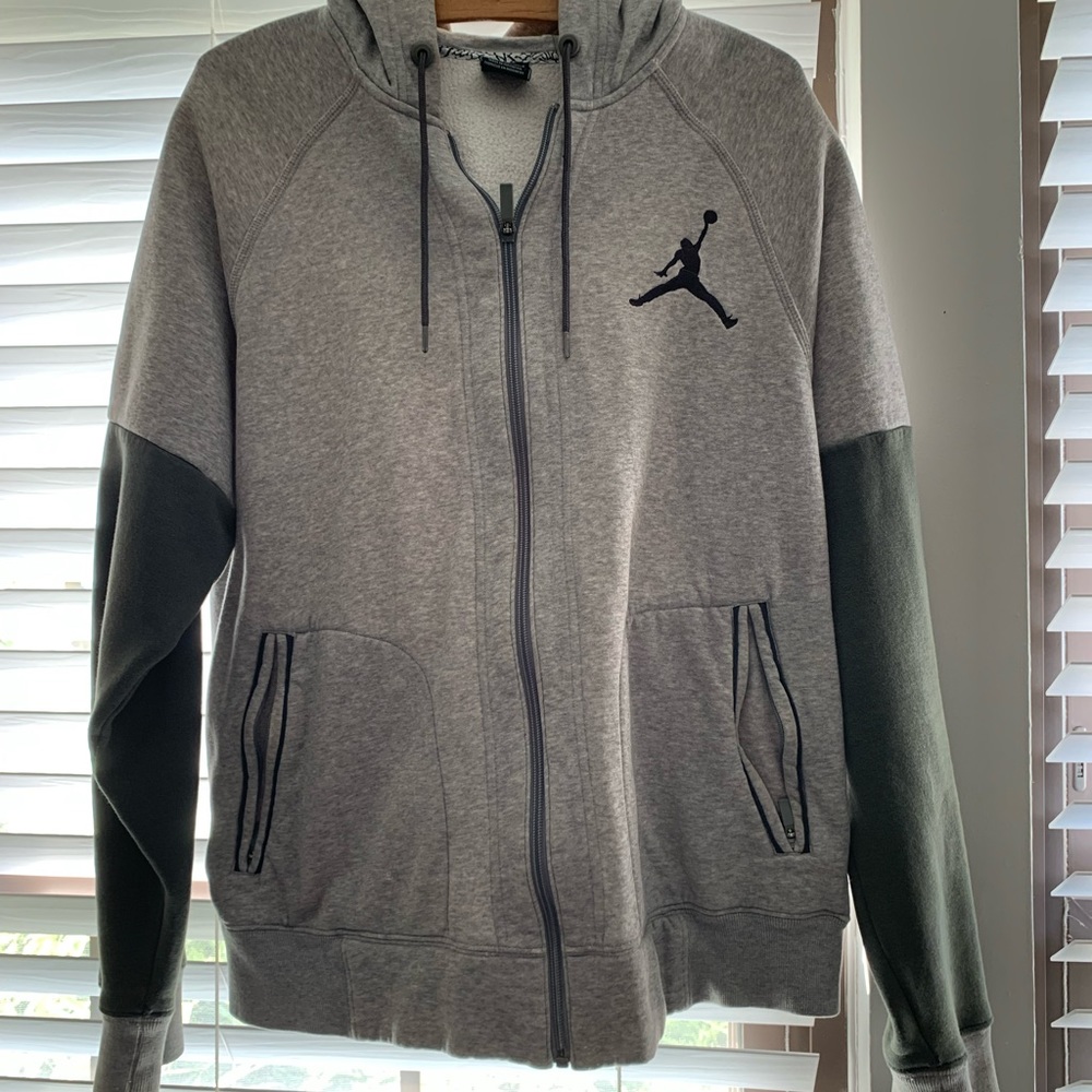 Jordan sweatshirt size large